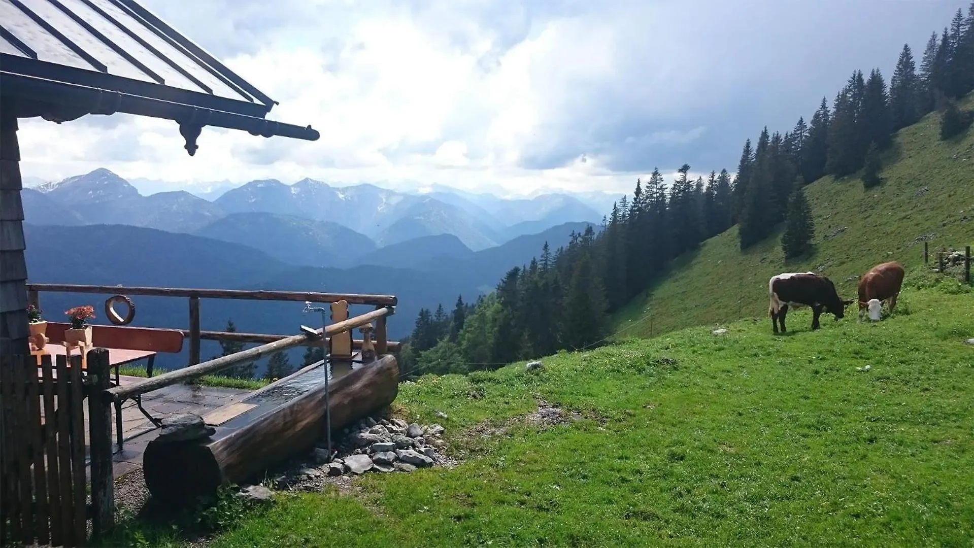 Guest house Haus Lesch - Stilvolle Appartements Mit Tollem Bergblick In Kreuth Am Tegernsee