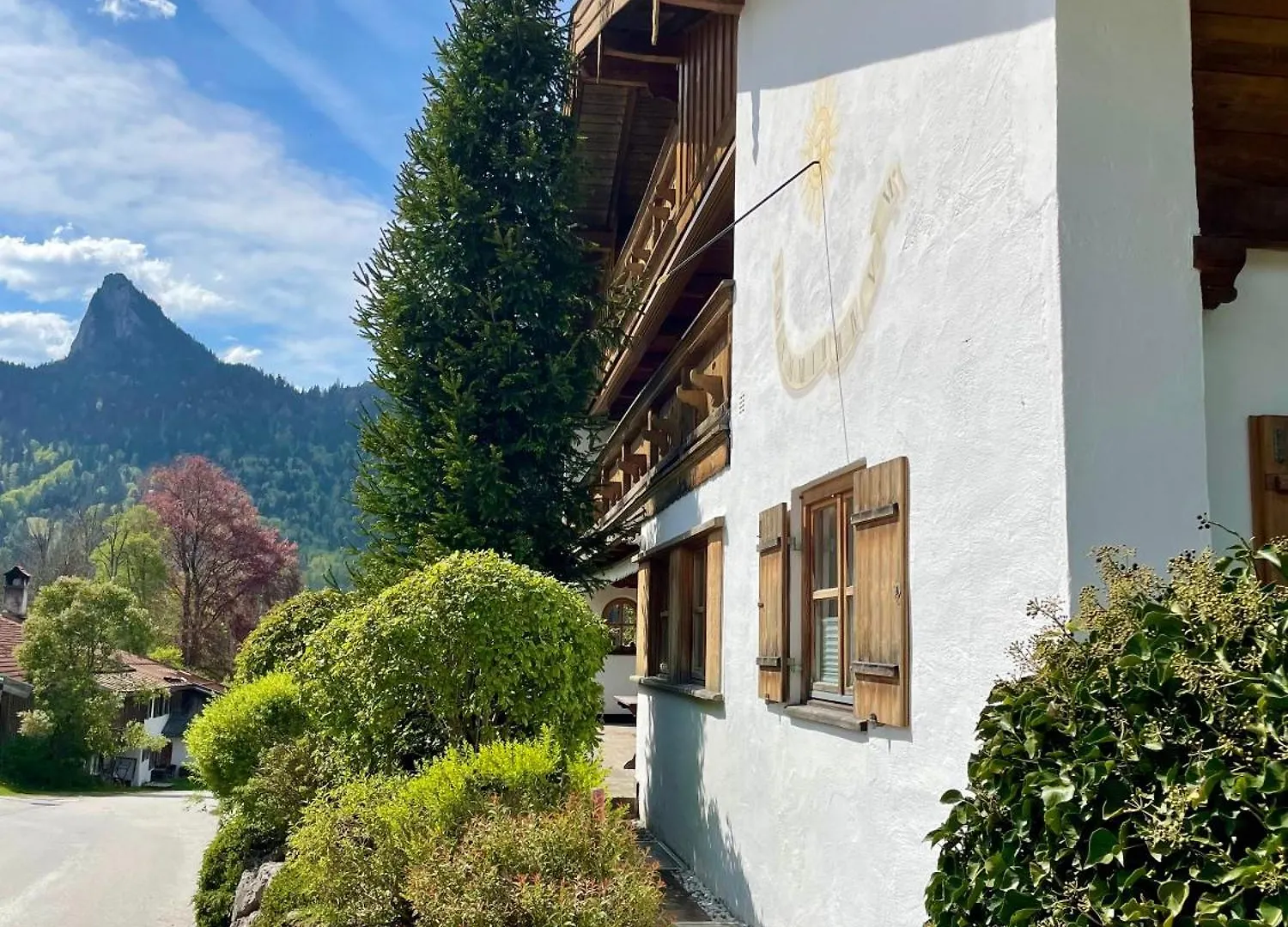 Haus Lesch - Stilvolle Appartements Mit Tollem Bergblick In Kreuth Am Tegernsee Guest house