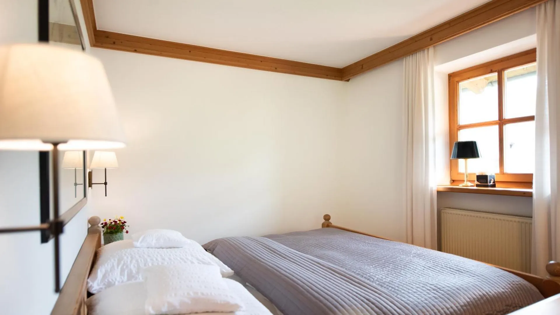 Haus Lesch - Stilvolle Appartements Mit Tollem Bergblick In Kreuth Am Tegernsee Germany
