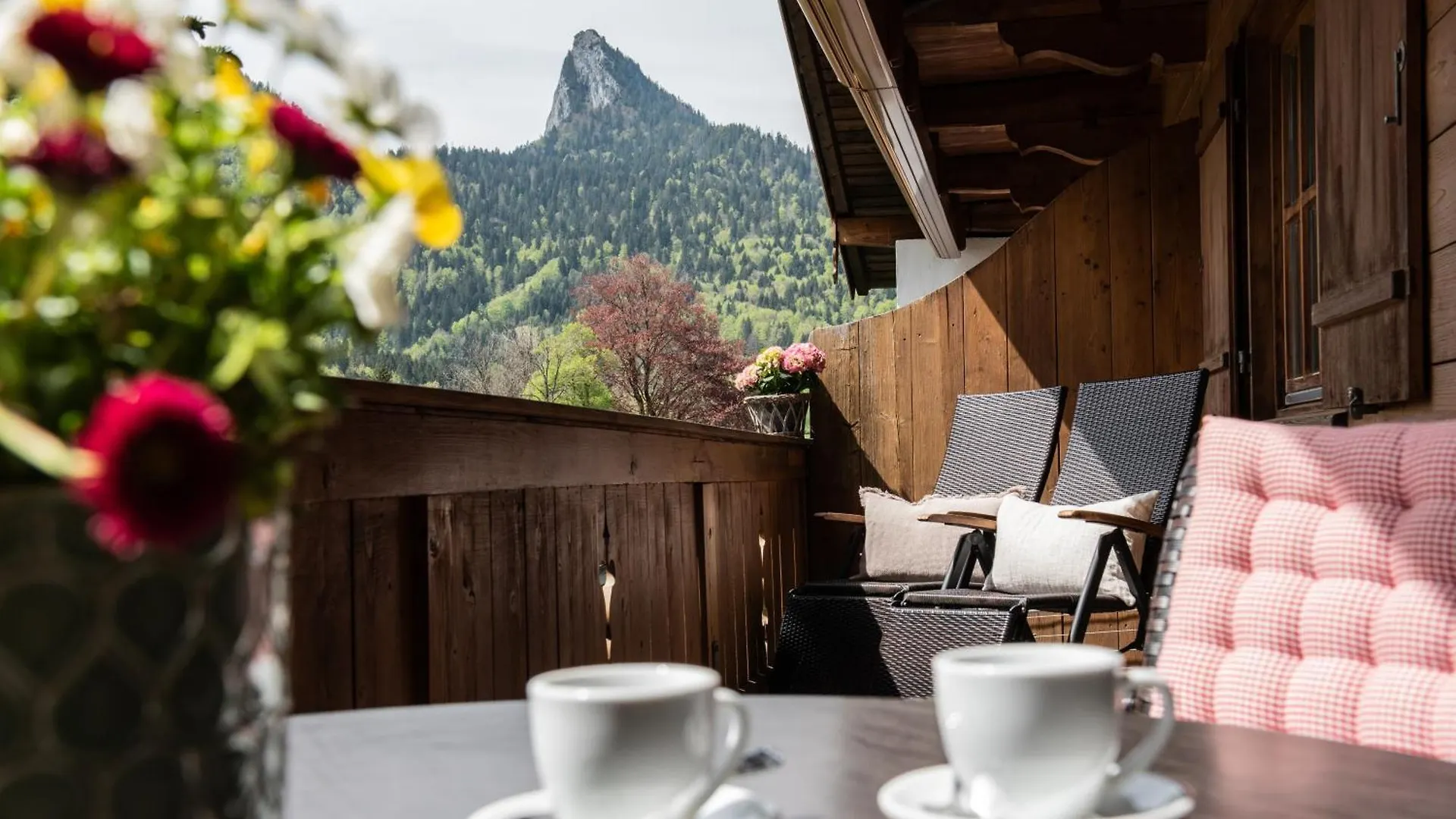 Haus Lesch - Stilvolle Appartements Mit Tollem Bergblick In Kreuth Am Tegernsee