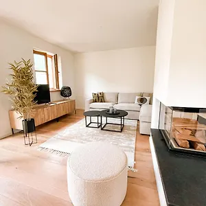  Ferienhaus Lichtdurchflutete Doppelhaushälfte In